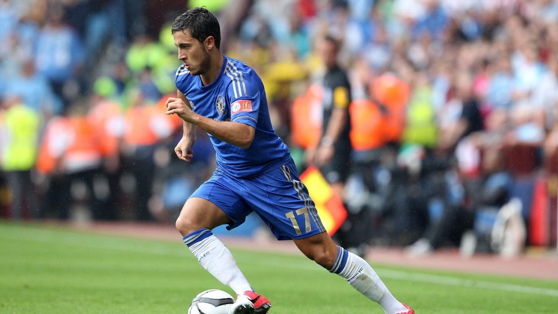 开云体育官网-疯狂交易：联盟最新的交易动向盘点，疯狂的交易员 电影