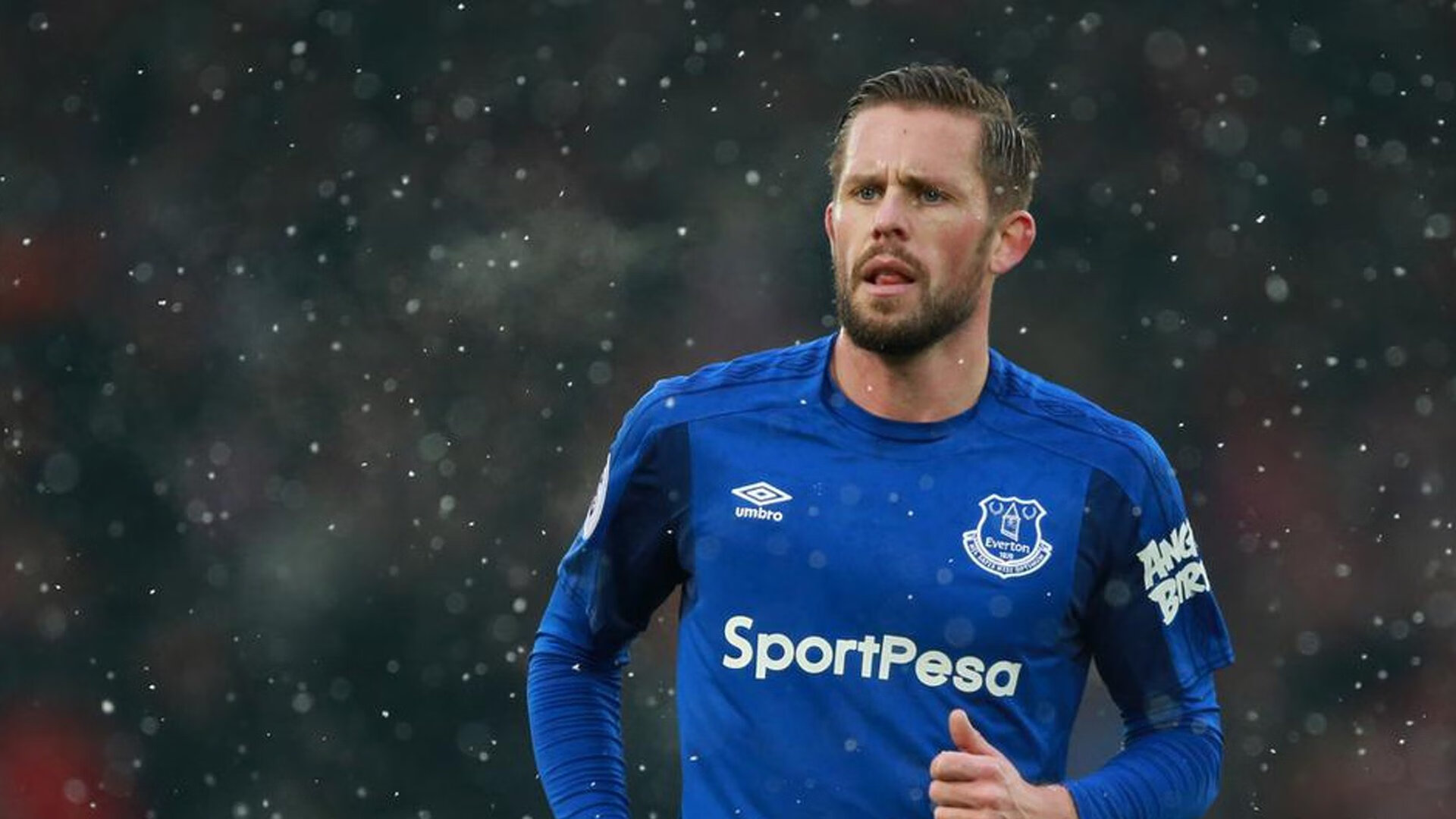 开云体育娱乐-哈伦冲线瞬间引爆现场欢呼，哈伦能源集团官网